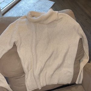 Buckle sweater
